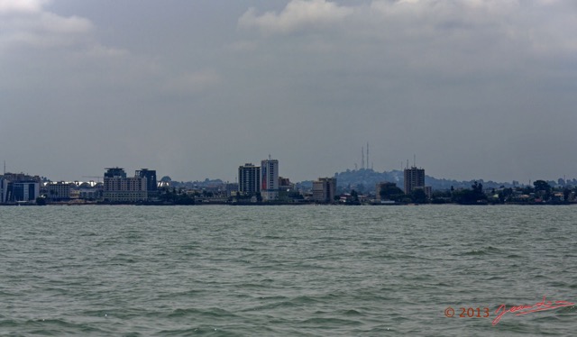 086 Baleines de Libreville Vue sur la Ville 13E5K3IMG_93845wtmk.jpg