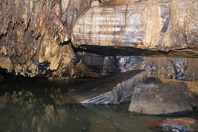 167  BOUKAMA la Grotte Cavite de la Cascade Bassin et Concretions avec Source 16E5K3IMG_120116wtmk.jpg