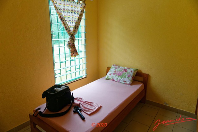 022 KINGUELE 02 Village Logement et Chambre Jean-Lou 20E5DIMG_201004154556_DxOwtmk 150k.jpg