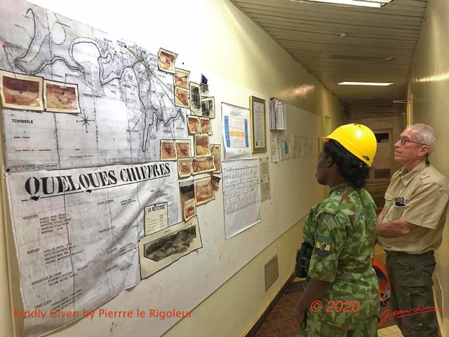 070 Kinguele 02 Tchimbele Histoire du Barrage avec Ingrid Jean-Lou 20TelPierreIMG_2010041029_DxOwtmk 150k.jpg
