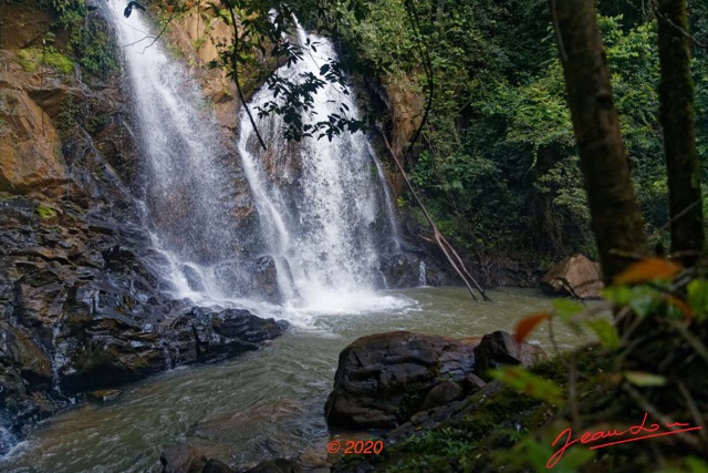 074 KINGUELE 02 la Cascade Makabane 20E5DIMG_201004154636_DxOwtmk 150k.jpg