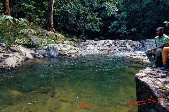 091 KINGUELE 03 Sentier ANDOK Etendue Eau 21E80DIMG_210523146870_DxOwtmk 150k.jpg