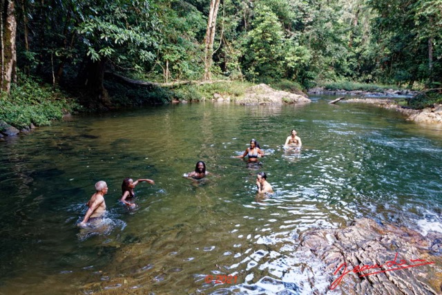 092 KINGUELE 03 Sentier ANDOK Etendue Eau Baignade 21E80DIMG_210523146877_DxOwtmk 150k.jpg