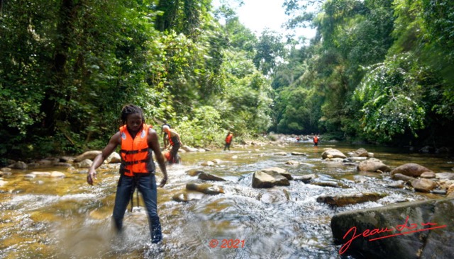 117 KINGUELE 03 Descente en Canyoning sur la MBIWAM 21RX106DSC_2105241009148_DxOwtmk 150k.jpg
