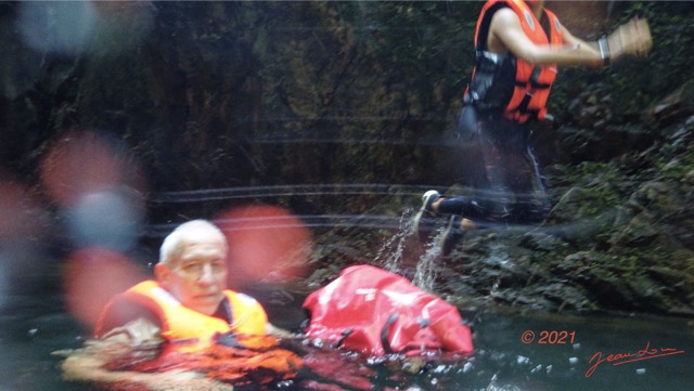 122 KINGUELE 03 Descente en Canyoning sur la MBIWAM 2021 05 24-0005_DxOwtmk 150k.jpg