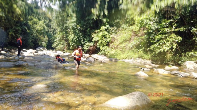 128 KINGUELE 03 Descente en Canyoning sur la MBIWAM 2021 05 24-0011_DxOwtmk 150k.jpg