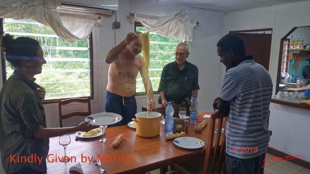 074 Entomo 01 Mikongo Repas du Soir Prepare par Philippe Photo Marios 19SamsungMariosIMG_20190801_151411_DxOwtmk 150k.jpg