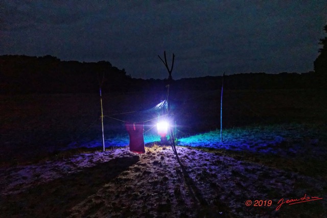 164 ENTOMO 03 Nyonie la Savane Mise en Marche du Piege Lumineux la Nuit 19RX106DSC_1908261009539_Nik_DxOwtmk 150k.jpg