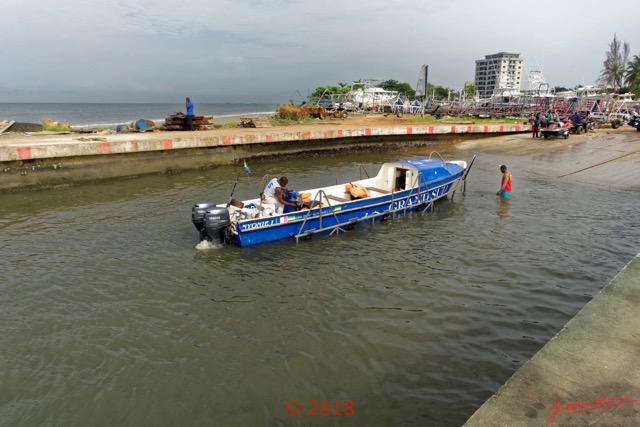 005 NYONIE 3 Michel Marine Preparation de la Pirogue 18RX104DSC_1802241003859_DxOwtmk.jpg