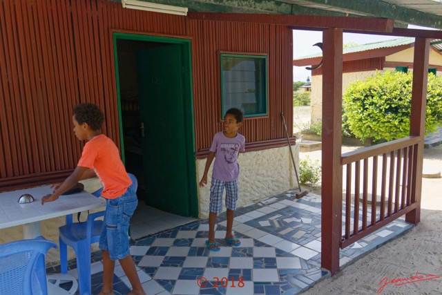 036 NYONIE 3 le Campement Notre Bungalow la Terrasse avec Jean-Gael et Eyale 18E5K3IMG_180224126438_DxOwtmk.jpg