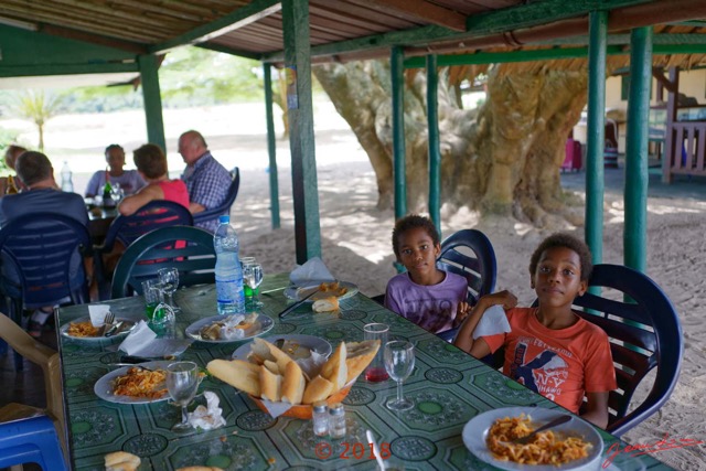 047 NYONIE 3 le Campement le Restaurant la Table des Enfants 18E5K3IMG_180224126460_DxOwtmk.jpg