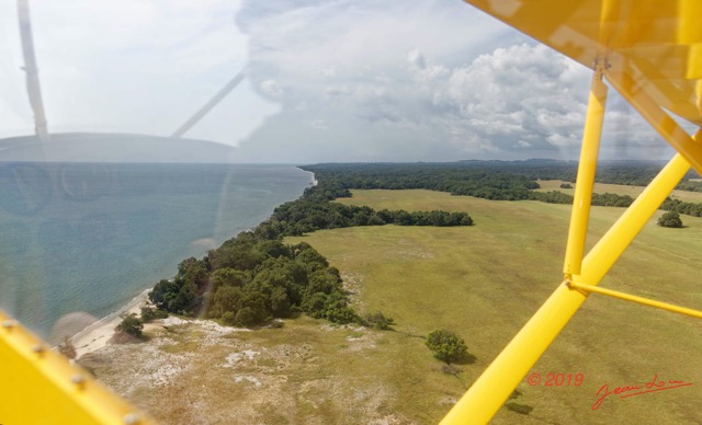 181 AWAGNE 1 ULM Retour Survol Savane et Foret 19E5M3IMG_190422150855_DxOwtmk 150k.jpg